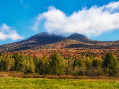 Mountain range in Vermont during the fall foliage season.